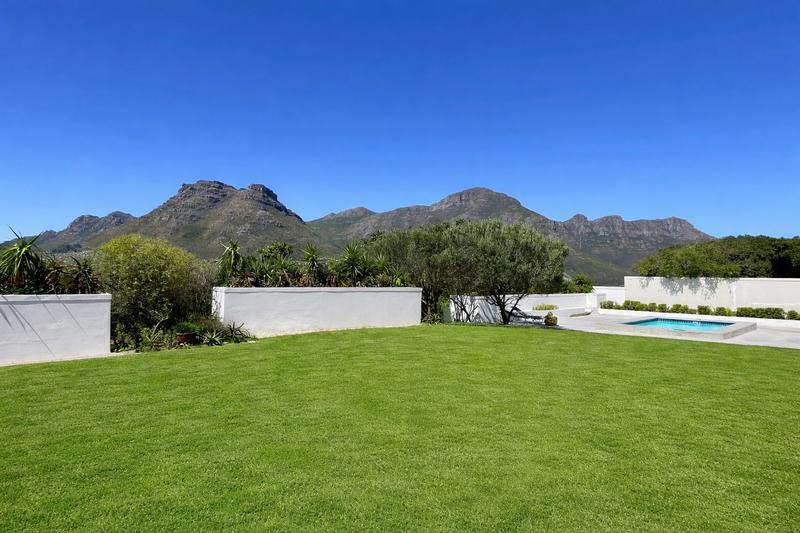 To Let 3 Bedroom Property for Rent in Northshore Western Cape